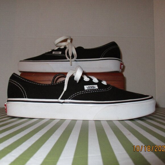 Vans Sneakers - Off the Wall - Picture 6 of 16